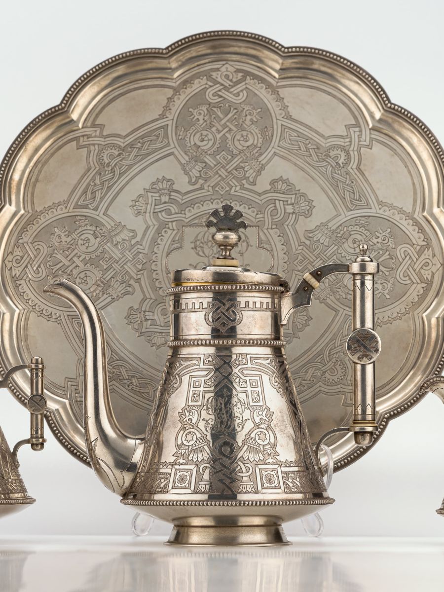 Антиквaрный кoфeйный cepвиз из серебpа