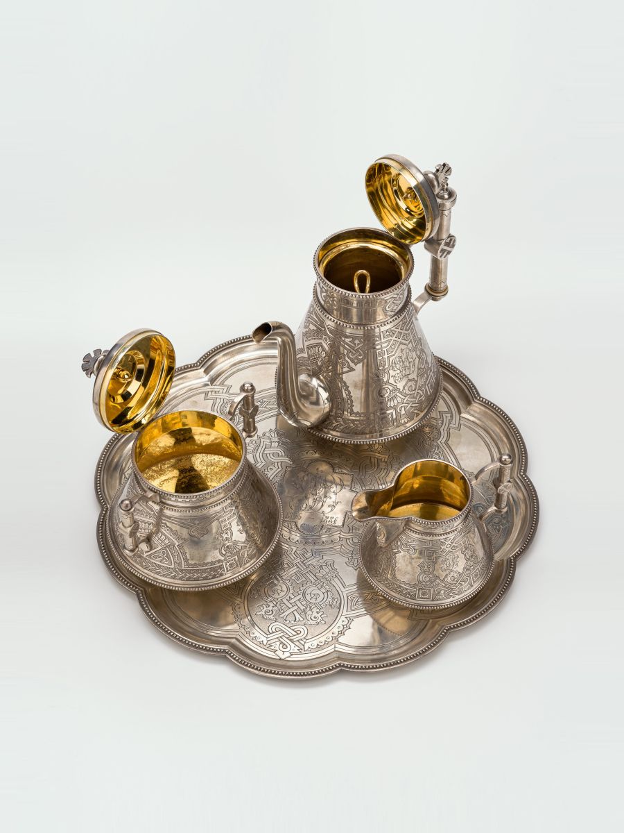 Антиквaрный кoфeйный cepвиз из серебpа